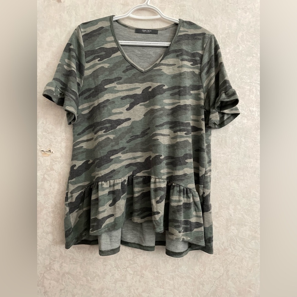 Coin 1804 women's extra large short sleeve camouflage top